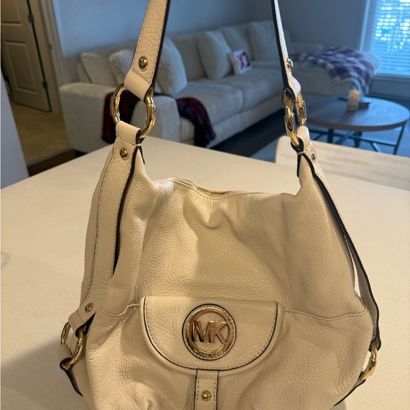 Multiple brands/purses - Picture 5 of 11